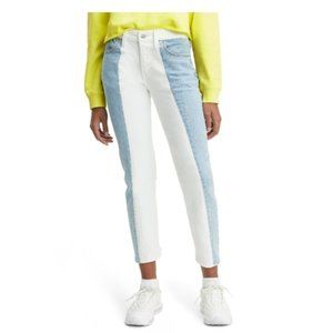 Woman’s LEVI’S 501 Jeans